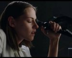 Crimes of the Future: Lucky Red svela il trailer e l'uscita italiana del film di David Cronenberg