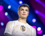 Blanco: fan palpeggia le sue parti intime durante il concerto: 'È molestia' (VIDEO)