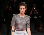 Kristen Stewart rivela com'è stato crescere davanti alla telecamera: 'Penso che sia un'evoluzione'