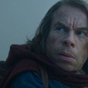 Willow: Warwick Davis in una scena