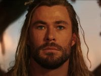 Thor 5 avrà un tono più cupo dei film di Taika Waititi, ecco chi potrebbe dirigerlo