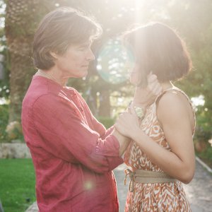 Viaggio a sorrpesa - Surprise Trip: Ronn Moss, Mayra Pietrocola in una scena del film