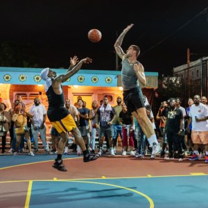 Hustle: una scena del flim