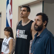 Hustle: Adam Sandler, Juancho Hernangomez in una scena del flim