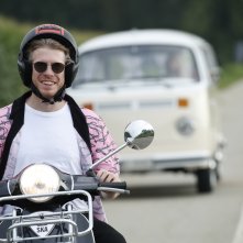 Il giorno più bello: Lodo Guenzi in una scena del film