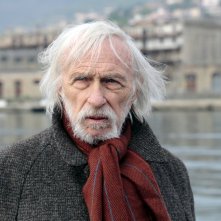 L'angelo dei muri: Pierre Richard in una sequenza