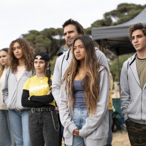 Surviving Summer: un'immagine della serie