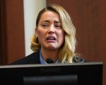 Amber Heard, l'ex assistente: 'Ha usato la mia storia di abusi contro Johnny Depp'