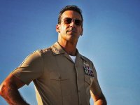 Top Gun: Maverick, Jon Hamm: 'Sfido Tom Cruise: è molto divertente farlo!'