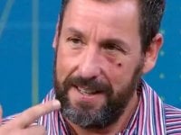 Adam Sandler e l''incidente di letto' che ha causato il suo occhio nero