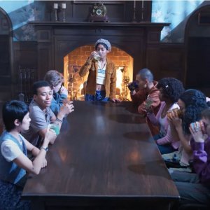 The Midnight Club: il cast riunito nella prima foto della serie