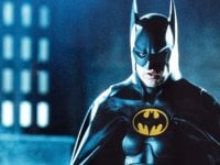 Batman, Tim Burton torna a criticare Warner per aver approvato i capezzoli sulla Batsuit: 'Fottetevi'