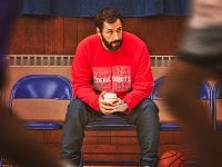 Hustle, la recensione: tutto il mondo è un campo da basket