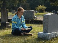 Sadie Sink pronta a dire addio ai ruoli da teenager: 'Voglio interpretare personaggi della mia età'