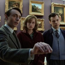 My Policeman: Harry Styles, Emma Corrin e David Dawson in una scena