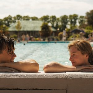 My Policeman: Harry Styles ed Emma Corrin in una foto del film