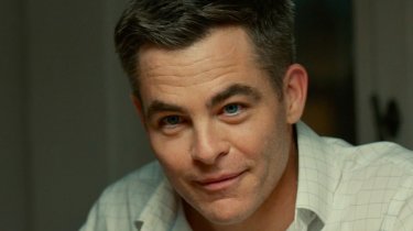 The Contractor Chris Pine 4