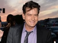 Charlie Sheen furioso con la figlia Sami, per il profilo su Onlyfans: 'Non posso perdonarlo'