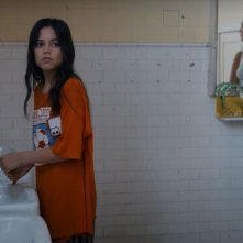 The Fallout - La vita dopo: Maddie Ziegler, Jenna Ortega durante una scena del film