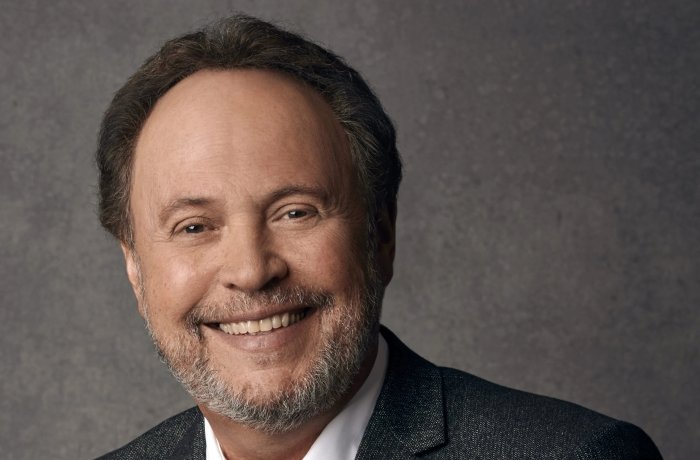 Billy Crystal torna in tv con la serie Before, diretta da Barry Levinson