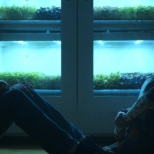 Spiderhead: una sequenza del film