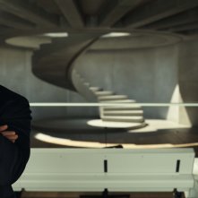 Spiderhead: Chris Hemsworth in una scena del film