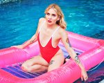 Pleasure, la recensione: luci rosse tra Svezia e Hollywood