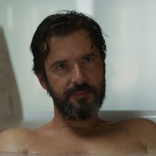 I giovani amanti: Melvil Poupaud in una scena del film