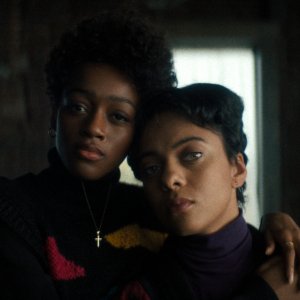 Beauty: Gracie Marie Bradley e Aleyse Shannon in una scena del film