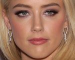 Amber Heard e un'amica avrebbero complottato per incastrare Johnny Depp: l'e-mail trapelata diventa virale