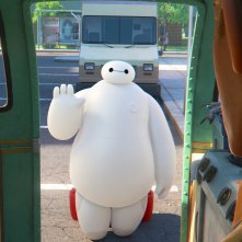 Baymax! - il simpatico robot in una scena della serie
