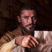 Gold: Zac Efron in un primo piano intenso