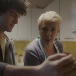Le voci sole: Davide Calgaro, Alessandra Faiella in una scena del film