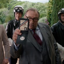 Mistero a Saint-Tropez: Gérard Depardieu in un'immagine