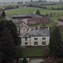 Rockfield: la fattoria della musica, una ripresa di Rockfield dall'alto