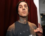 Travis Barker dei Blink 182 ricoverato in ospedale, la figlia: 'pregate per lui'