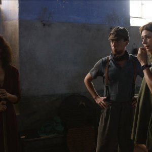 La storia: Jasmine Trinca ed Elio Germano sul set con la regista francesca Archibugi