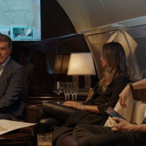 The Misfits: Pierce Brosnan in una scena del film