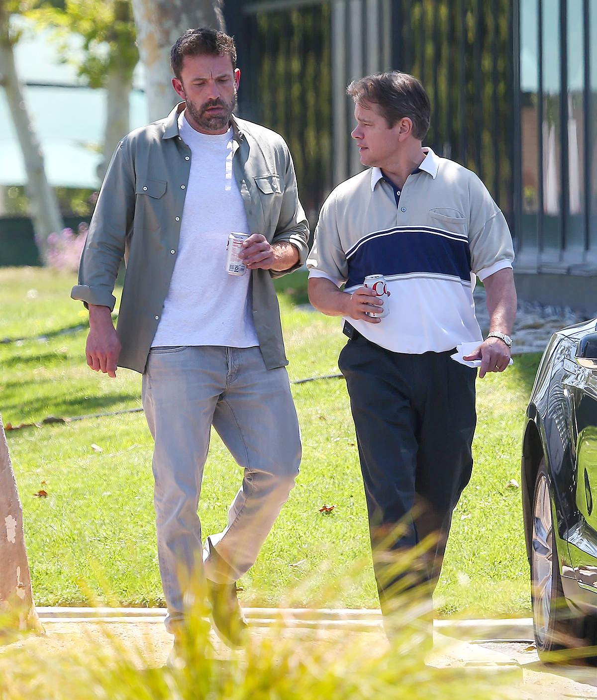 Ben Affleck E Matt Damon Sul Set Del Film Sul Fondatore Della Nike ...