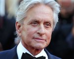 Michael Douglas è Benjamin Franklin nella prima foto della serie Apple TV+