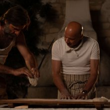 Una boccata d'aria: Giovanni Calcagno e Aldo Baglio in una scena