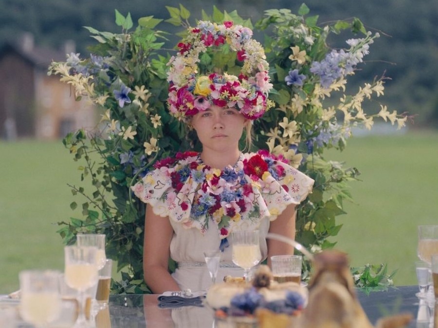 Florence Pugh in una scena di Midsommar