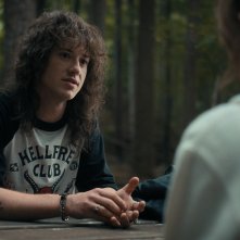 Stranger Things 4: Joseph Quinn in una scena del volume 1