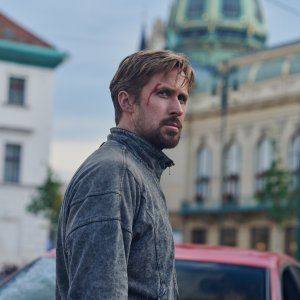 The Gray Man: Ryan Gosling in una scena del film