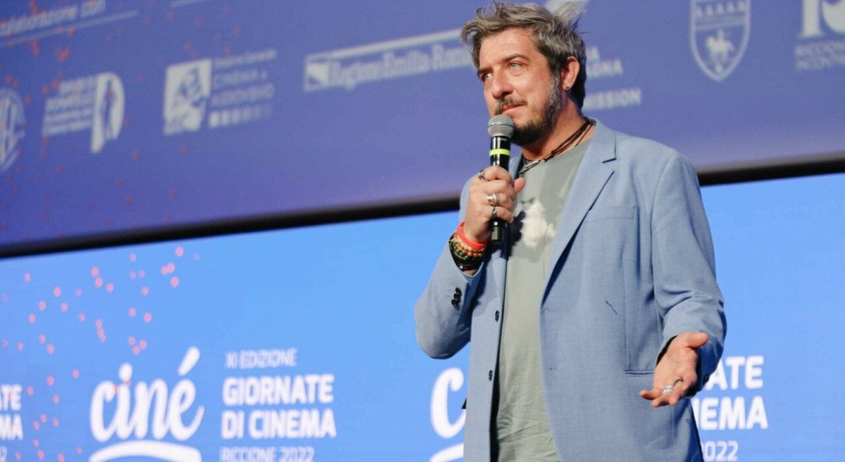 paolo ruffini su canale 5 dalla prossima stagione con uno show che non sar224 zelig