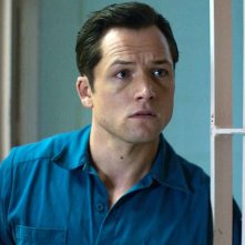 Black Bird: un primo piano di Taron Egerton