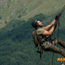 Ranveer vs. Wild with Bear Grylls: una scena del film