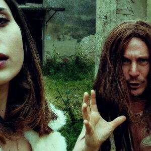 Dio è in pausa pranzo: una scena del film