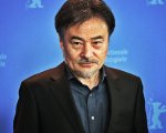 Kiyoshi Kurosawa, il regista ha un’idea per rinnovare i film sugli zombie: “Bisogna tornare alle origini”