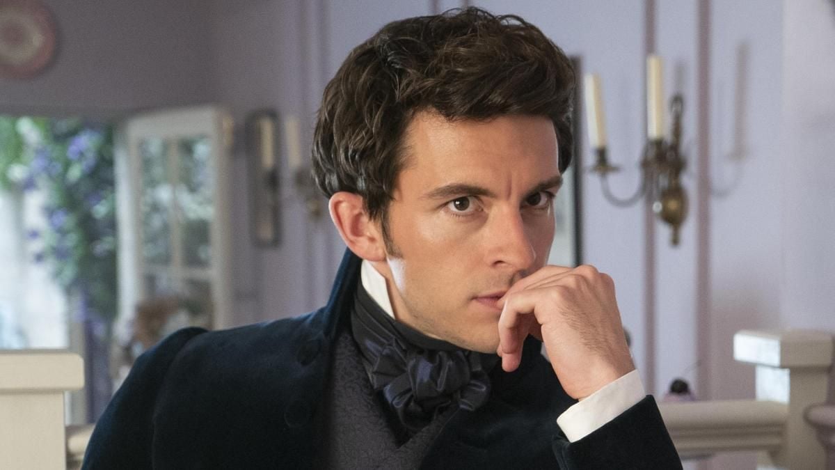 Jonathan Bailey torna in tv con la miniserie Fellow Travelers